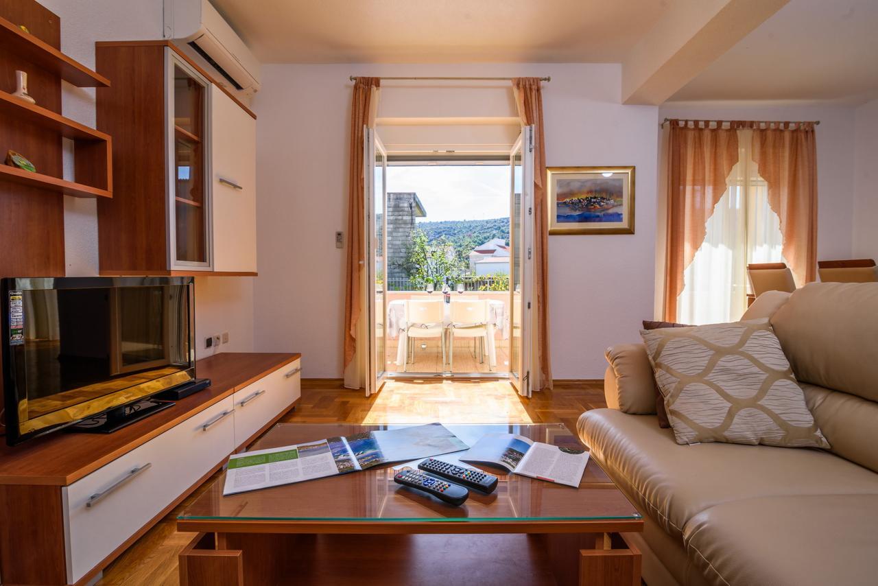 Neve Apartment *