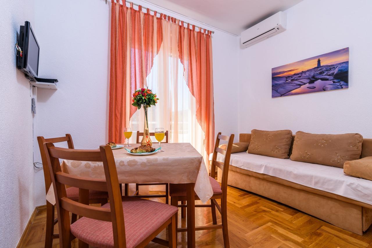 Neve Apartment *